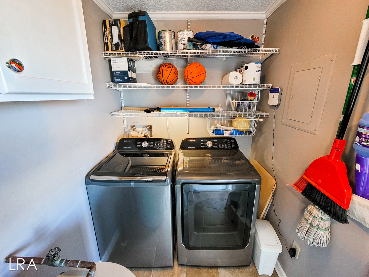 Washer and Dryer - 54