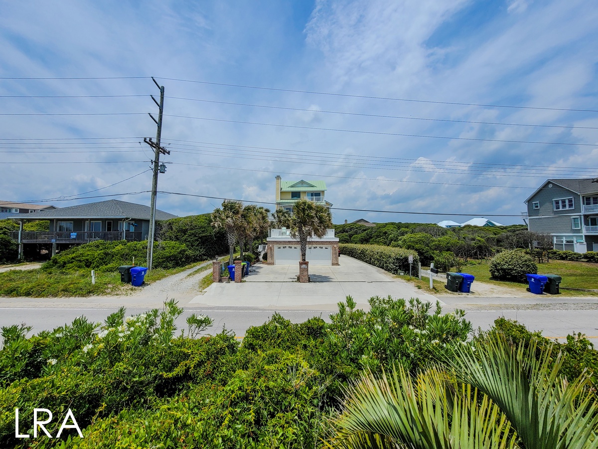 2717 S Shore Dr - Oceanside Manor-09