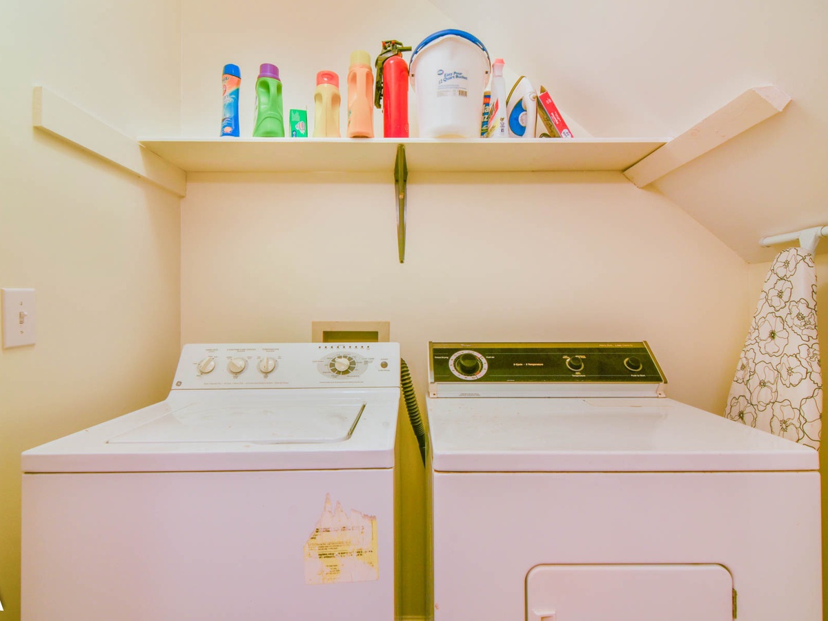 Washer and Dryer - 0104