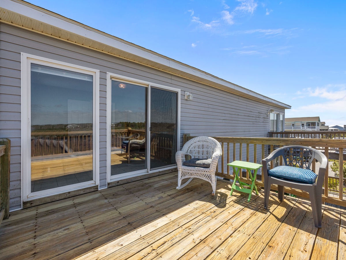 53-web-or-mls-3735 Island Dr. 113