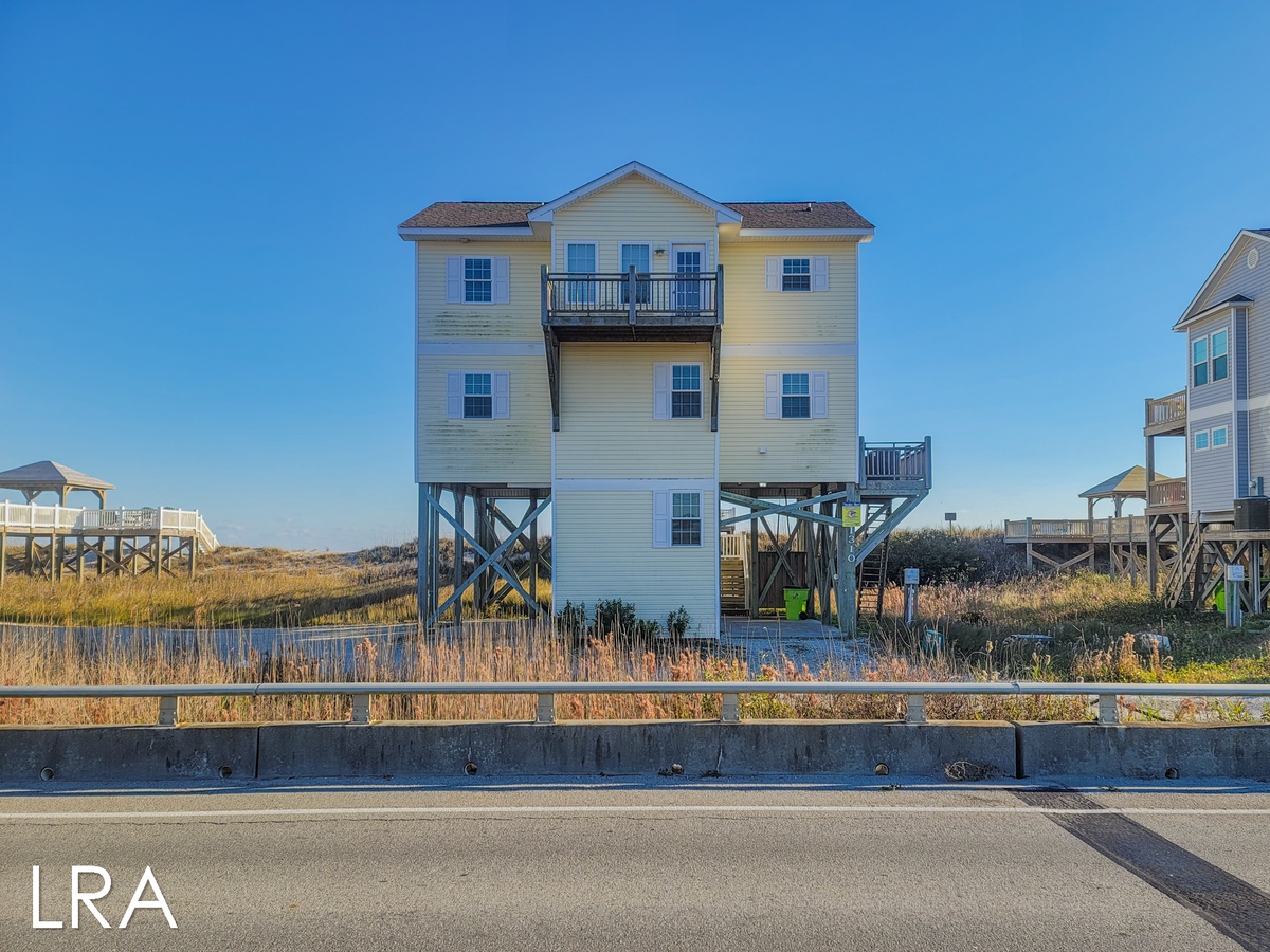 1312 New River Inlet Rd (Turtle Tracks [Int Ext Desc]) - watermarked-40