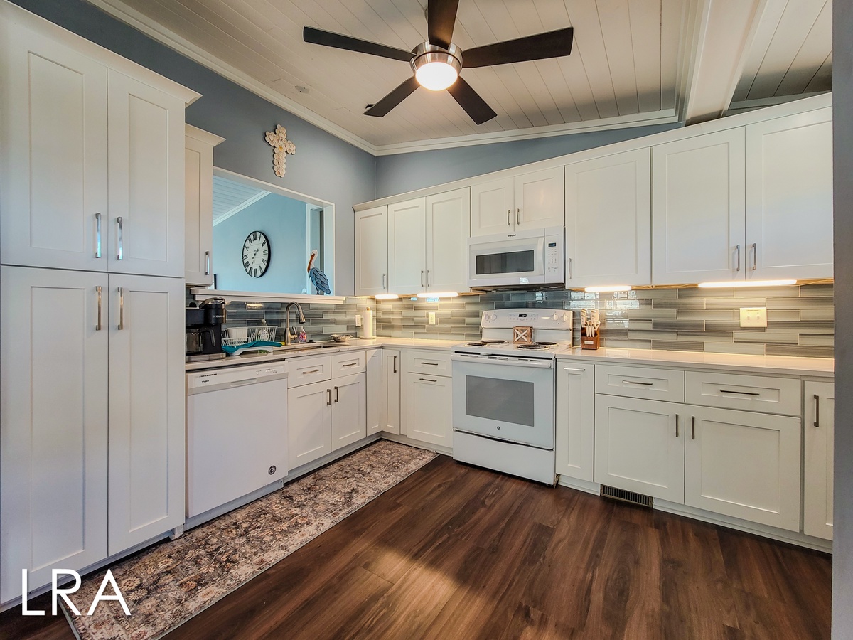 1185 N Anderson Blvd (The Sandlot [Int Ext]) - watermarked-6