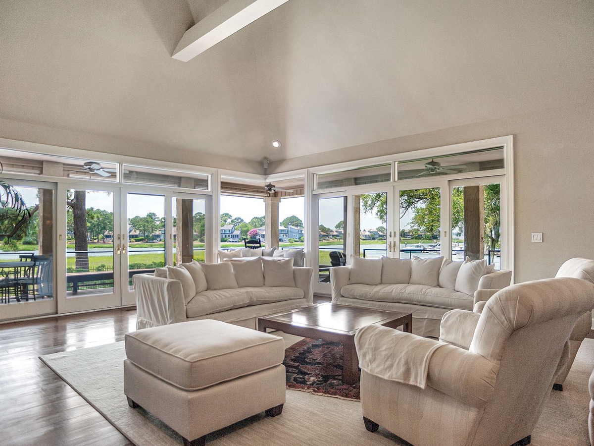 6 Willet Road | Photo 1