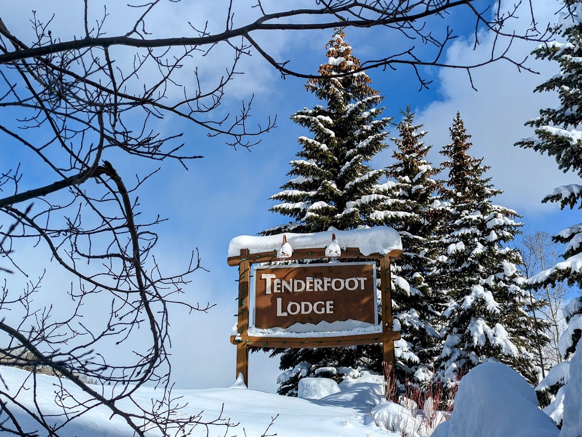 Resort Tenderfoot Lodge