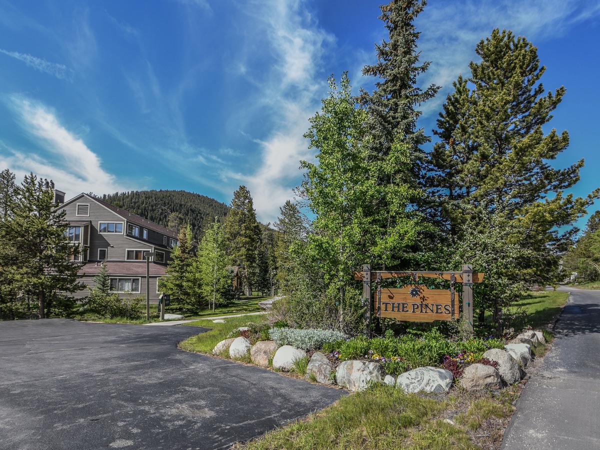 Resort Pines