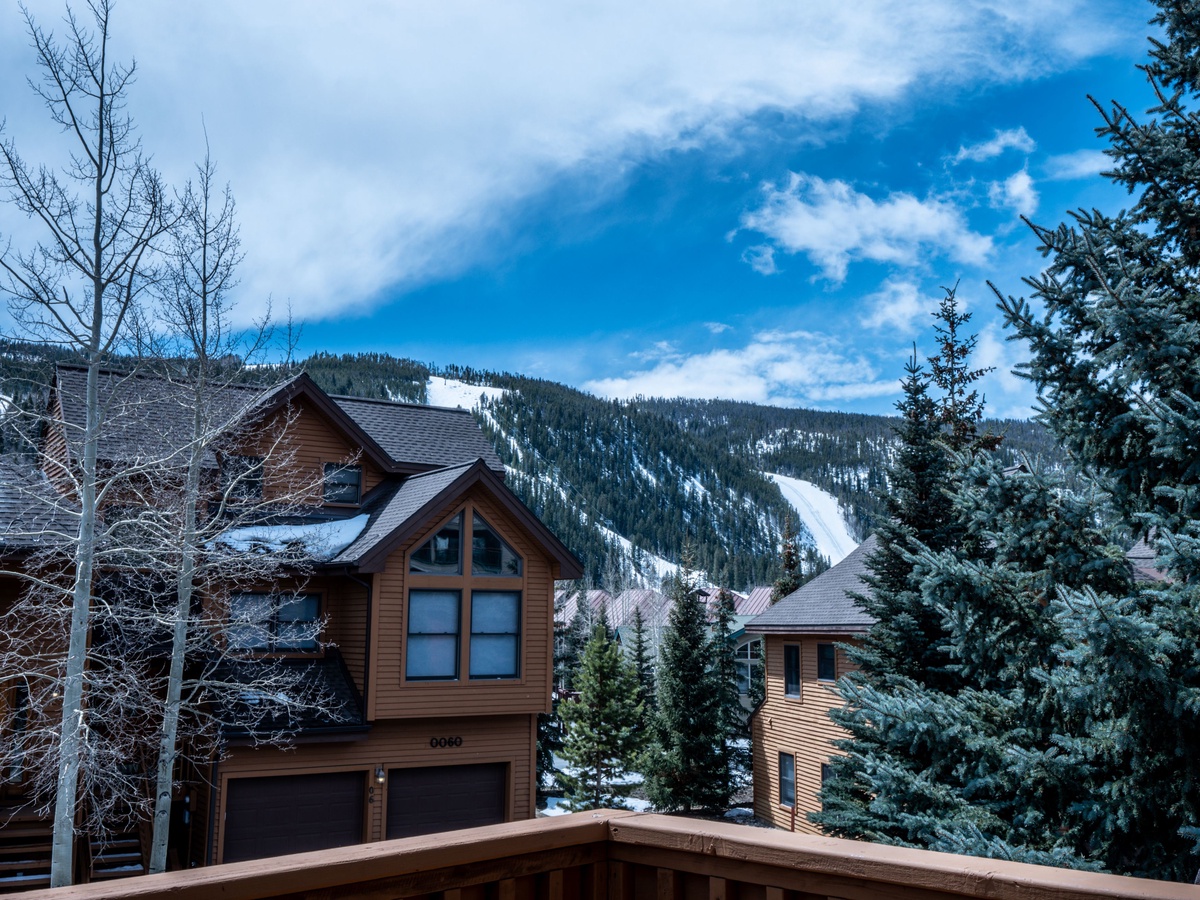 Snake River Townhomes are just walking distance to slopes SummitCove