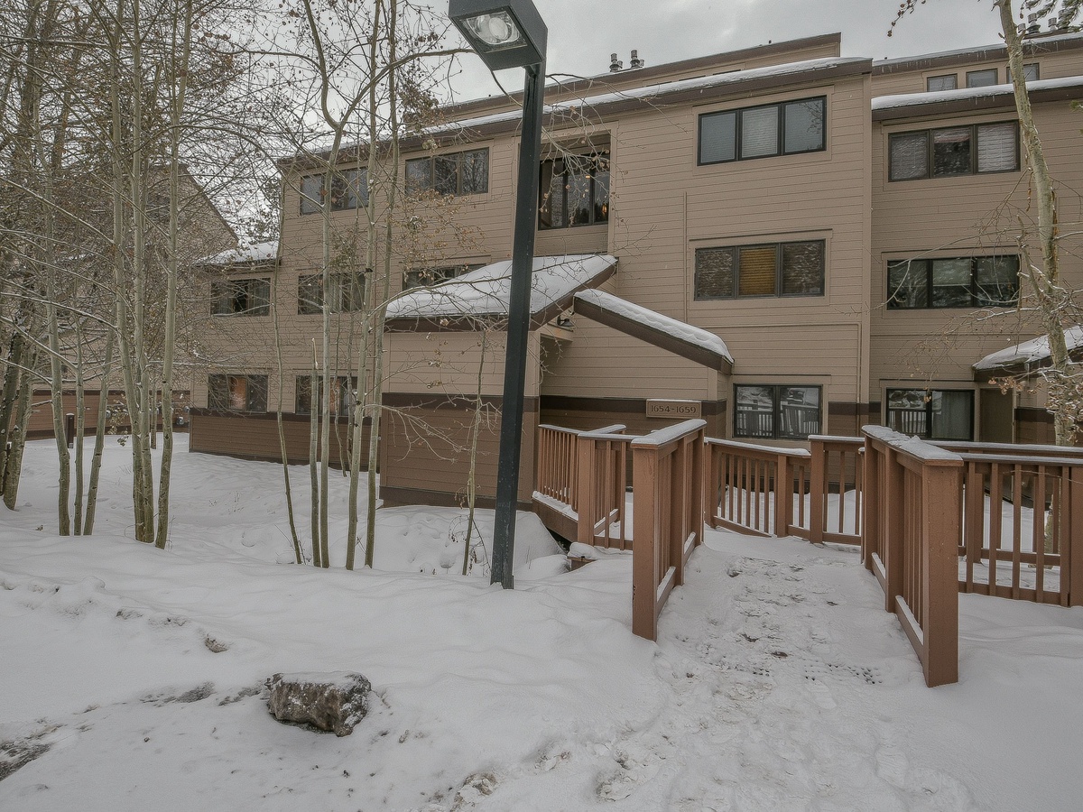 Quicksilver Lodge located in North Keystone Colorado SummitCove
