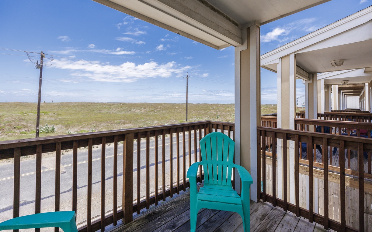 Your private balcony offers peaceful morning coffee moments with expansive prairie views and refreshing coastal breezes.