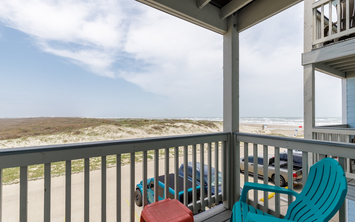 Relax on your private living area balcony with stunning gulf views and soft sea breezes.