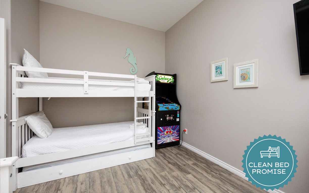 Sleep better at Padre Escapes with our exclusive Clean Bed Promise, providing fresh linens, comforters, and towels washed at high temperatures exceeding CDC recommendations, setting us apart for a truly restful vacation.
