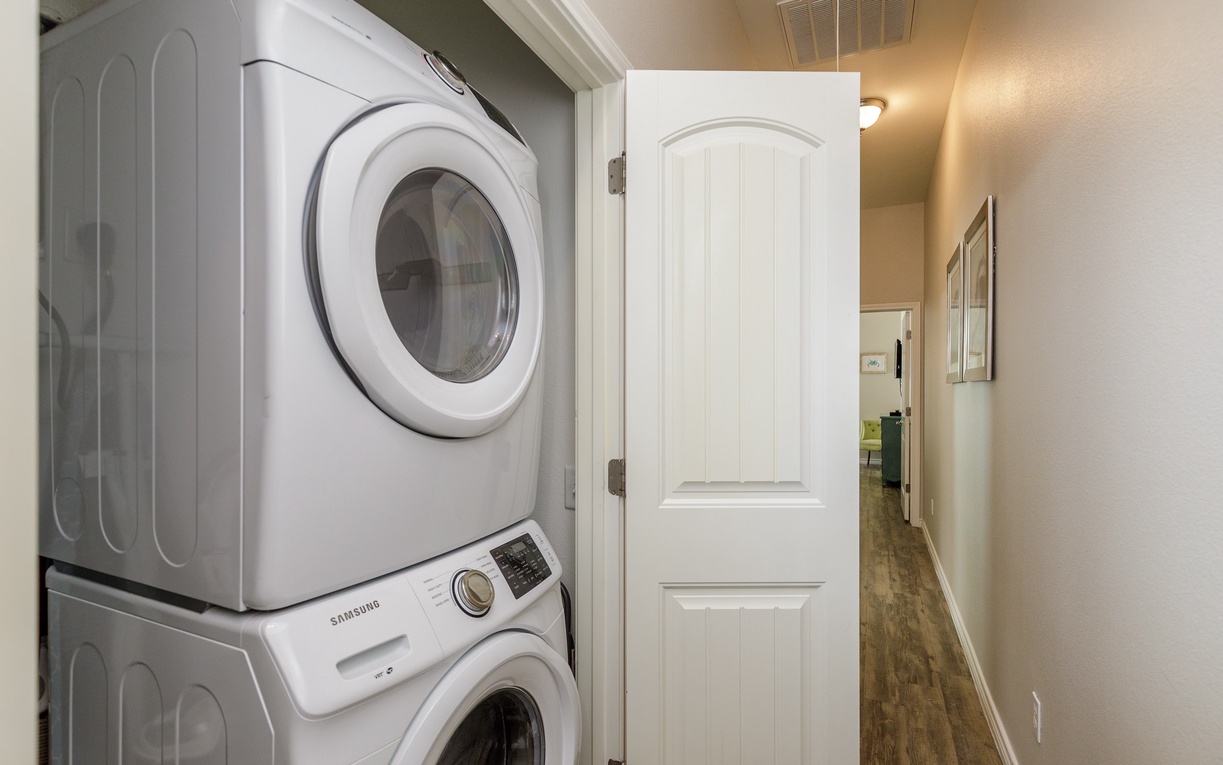 Keep your clothes fresh with the convenience of in-unit laundry facilities right at your fingertips.