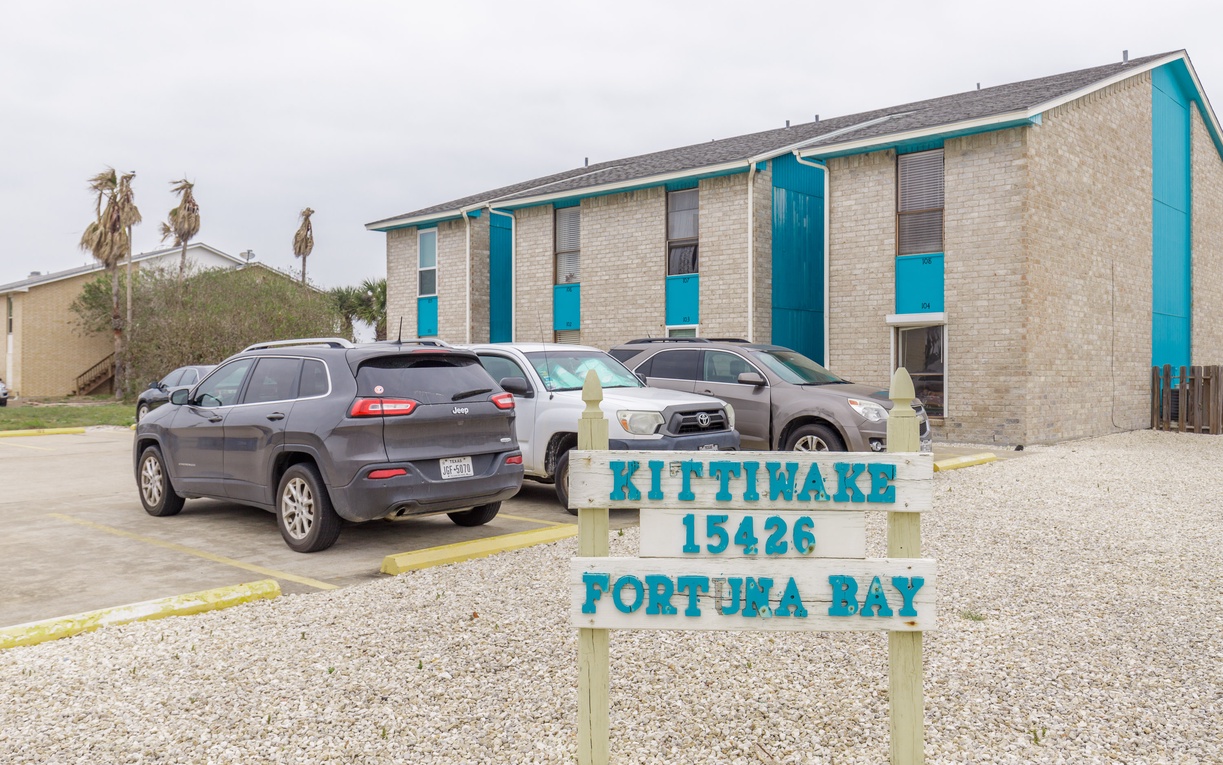 The Kittiwake property offers convenient parking just steps from your beachside accommodation on Fortuna Bay.