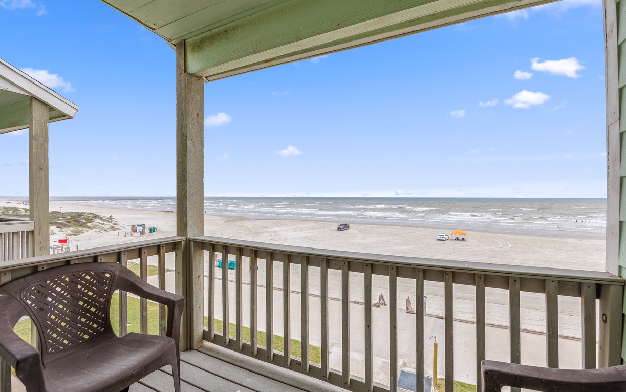 Relax on your private master bedroom balcony with unobstructed gulf views
