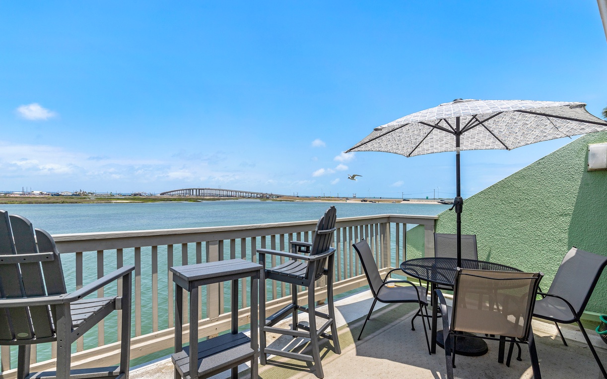Paradise on the Water CPV212