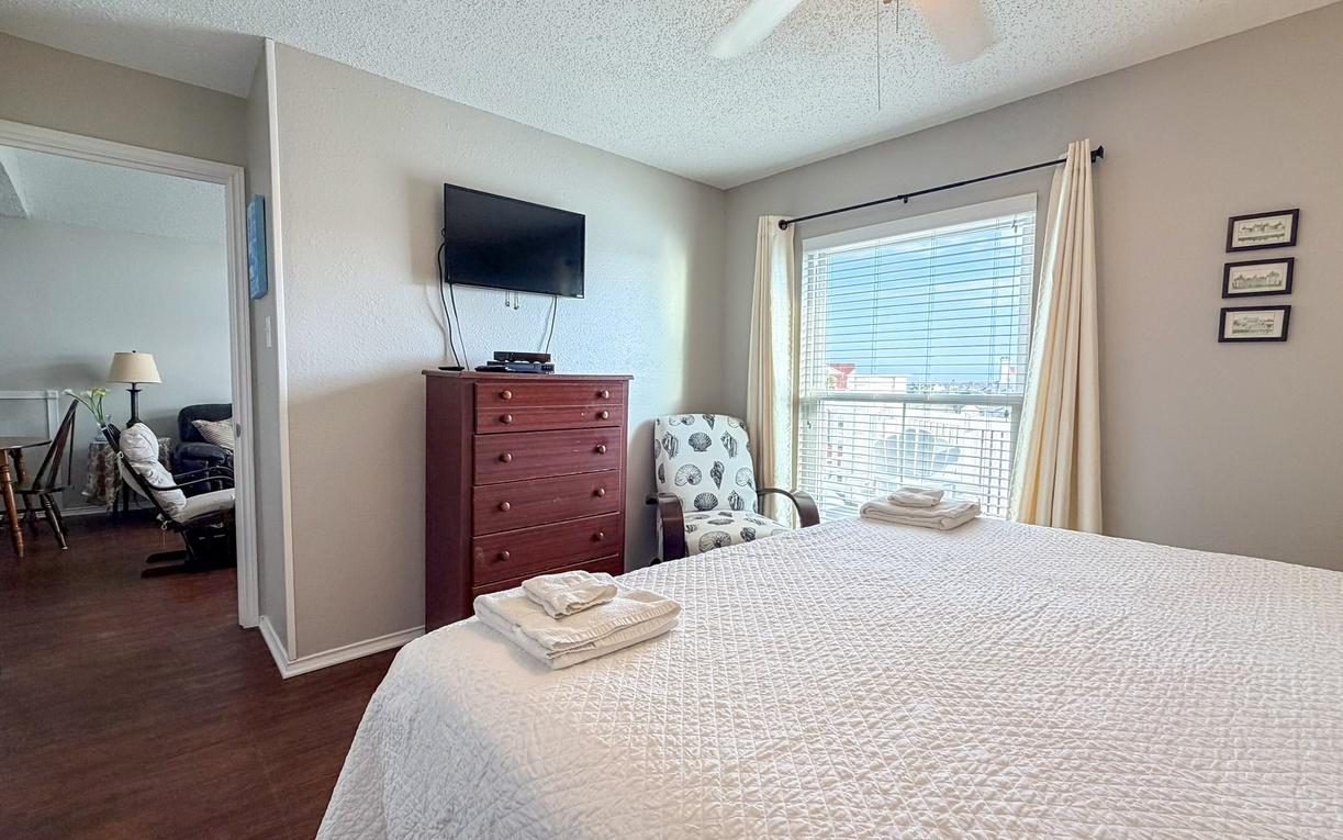 Relax in your comfortable bedroom with fresh linens, city views, and entertainment at your fingertips.