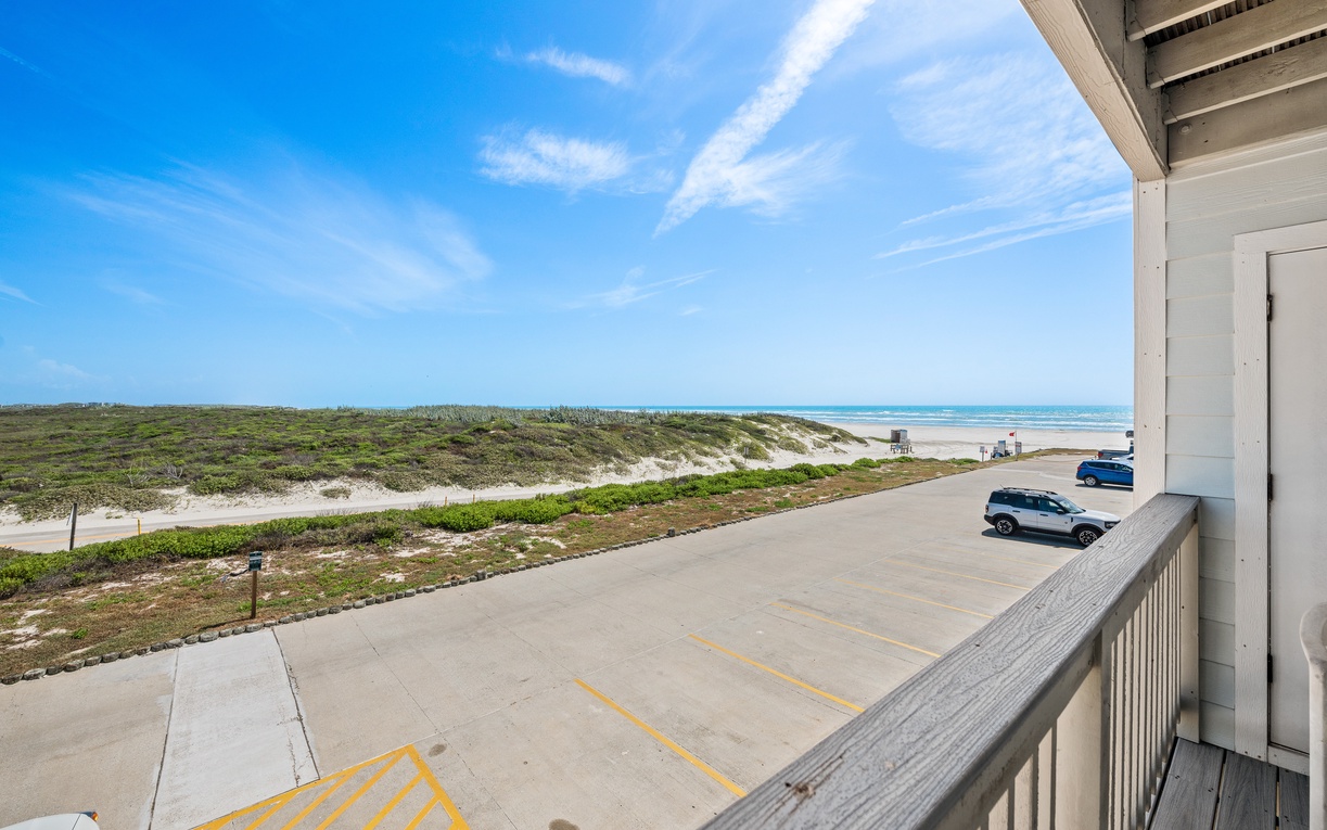 Take in the beautiful Gulf and dune views from the balcony, where the beach and sparkling water provide the perfect coastal backdrop.