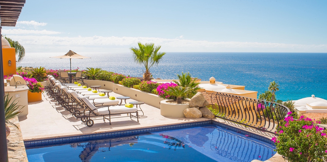 Expansive ocean view from pool