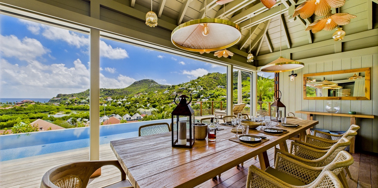 exterior-1-clyde-track3