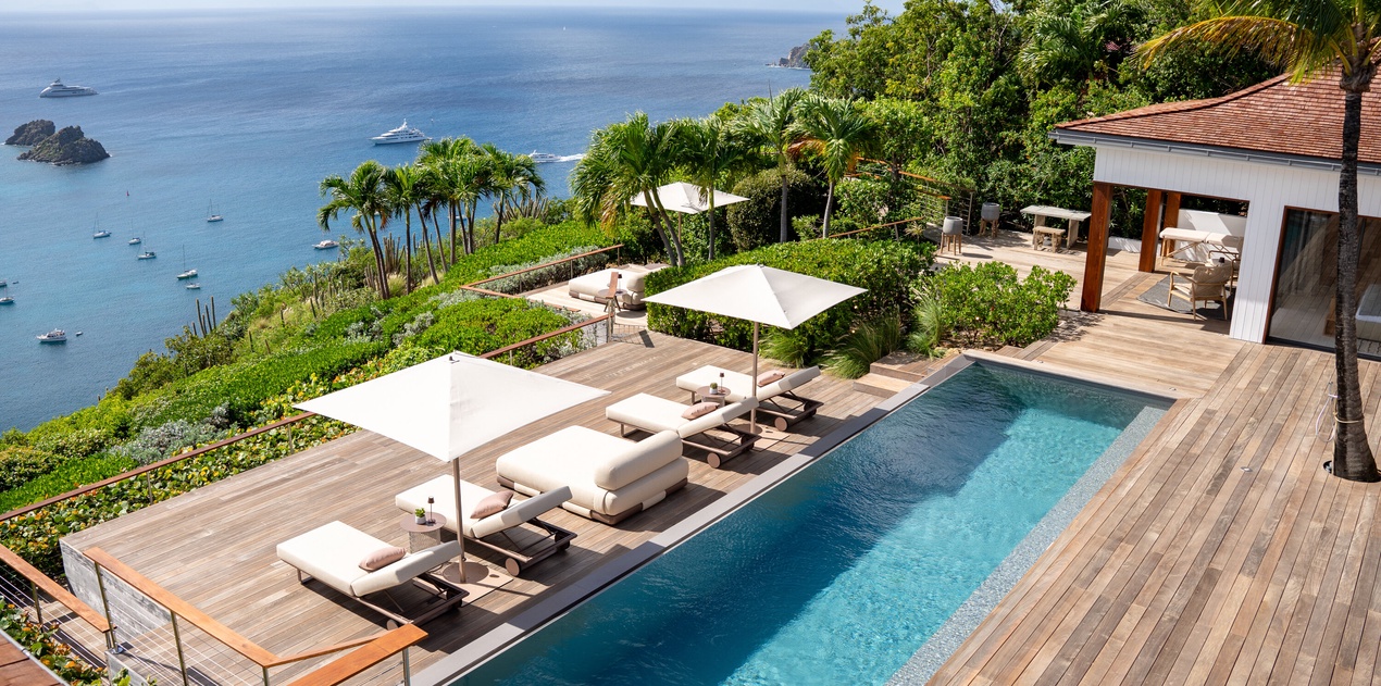 exterior-1-ahava-track1