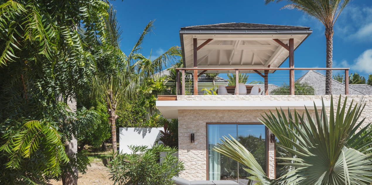 exterior-bel-air-track1