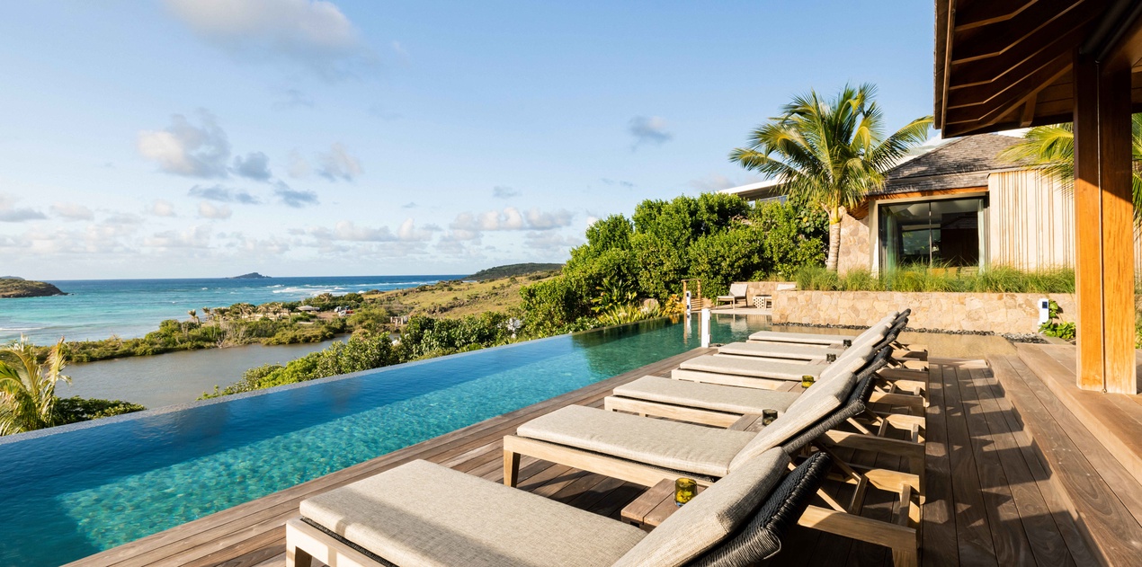exterior-1-larimar-new-villa-track4