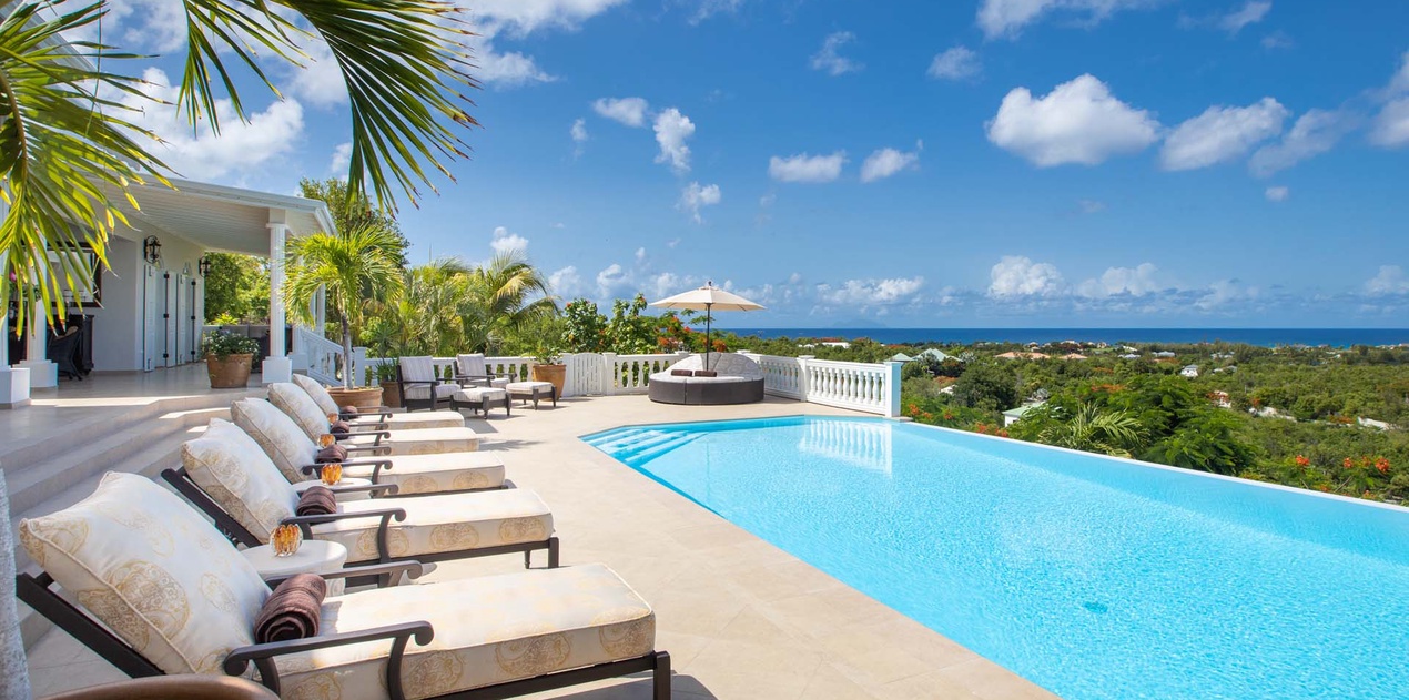 002-Pool Deck