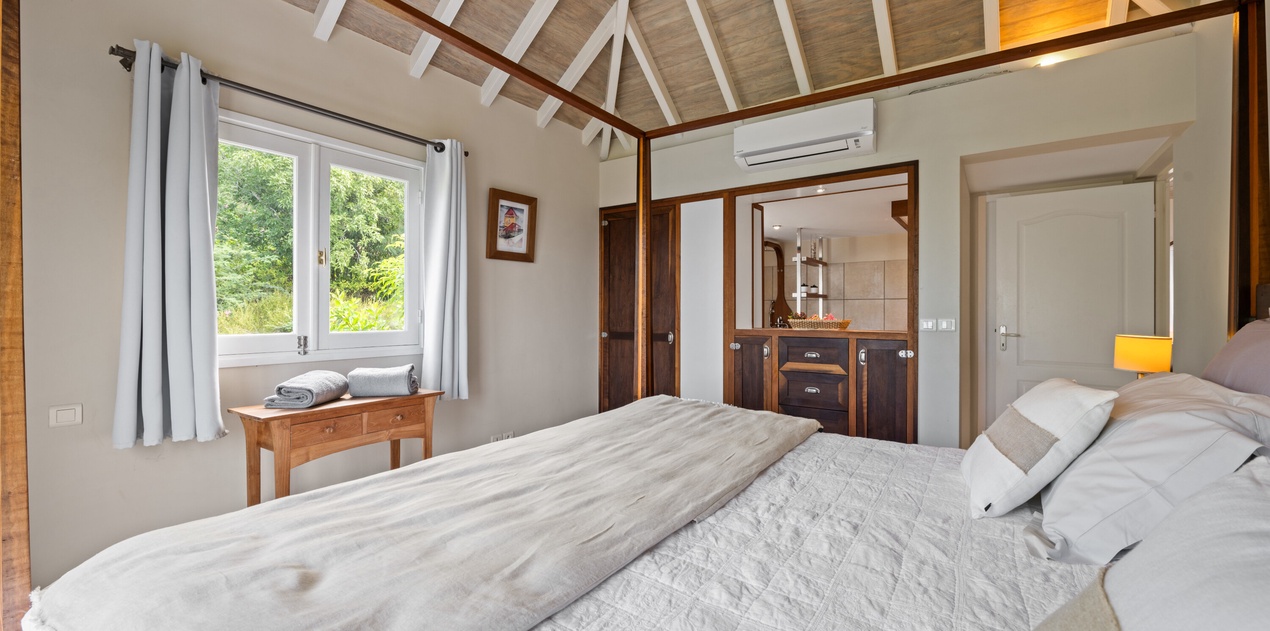 bedroom-1-villon-track4