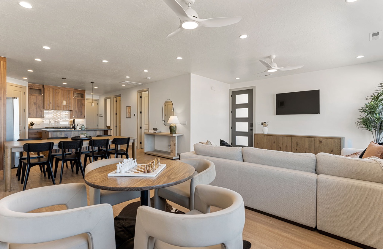 Featured Property Country is Cool Again