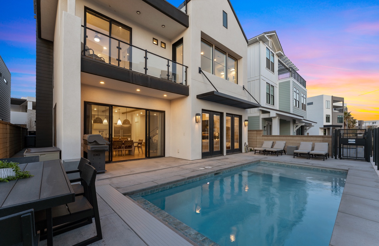 Featured Property Vinnie's Beach House