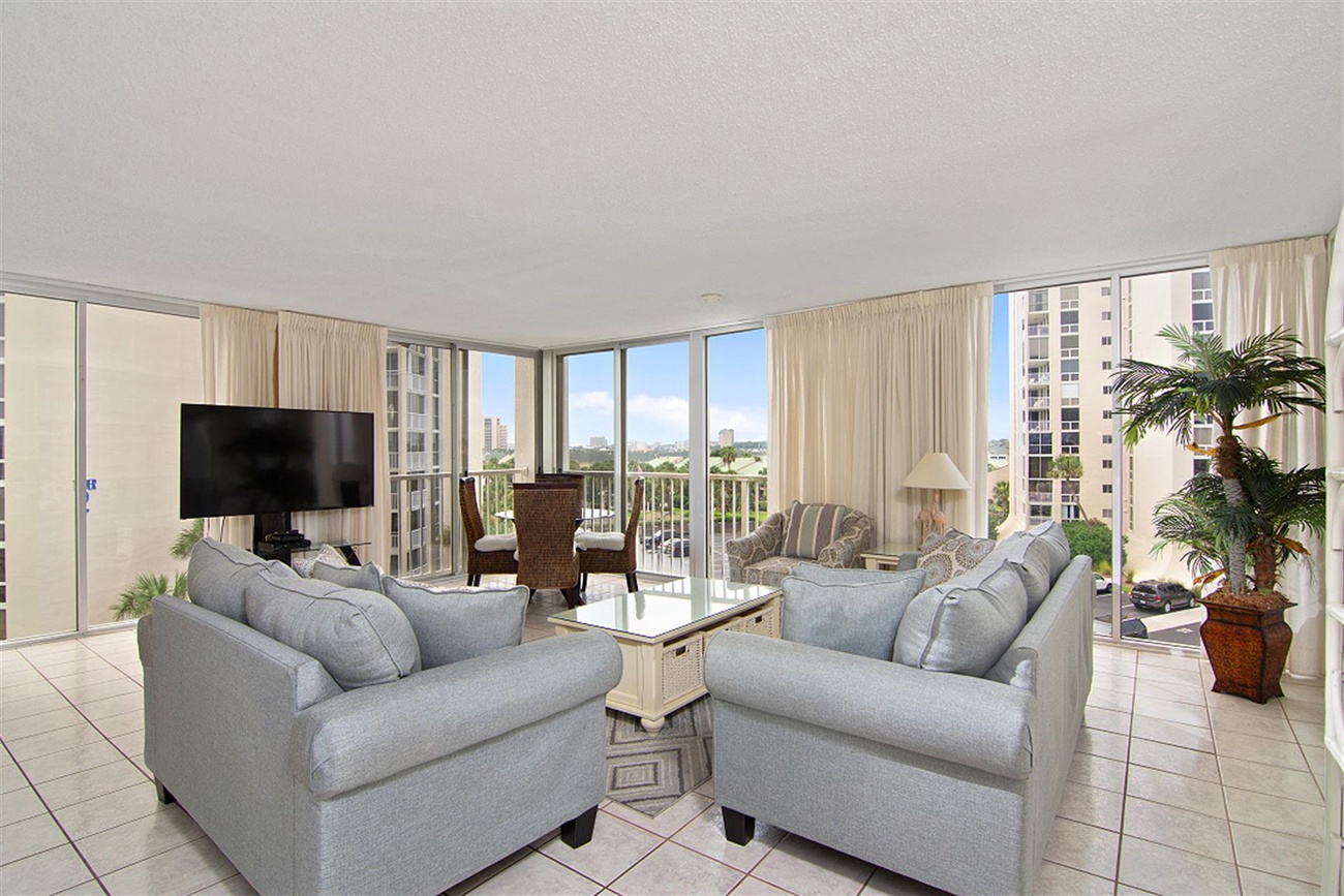 Shoreline Towers 1056