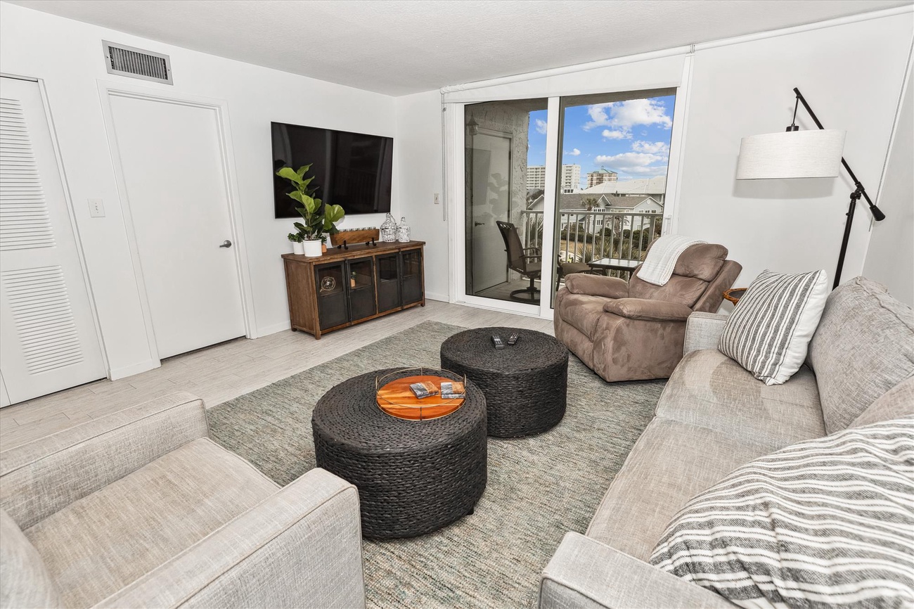 Dolphin Point 404A