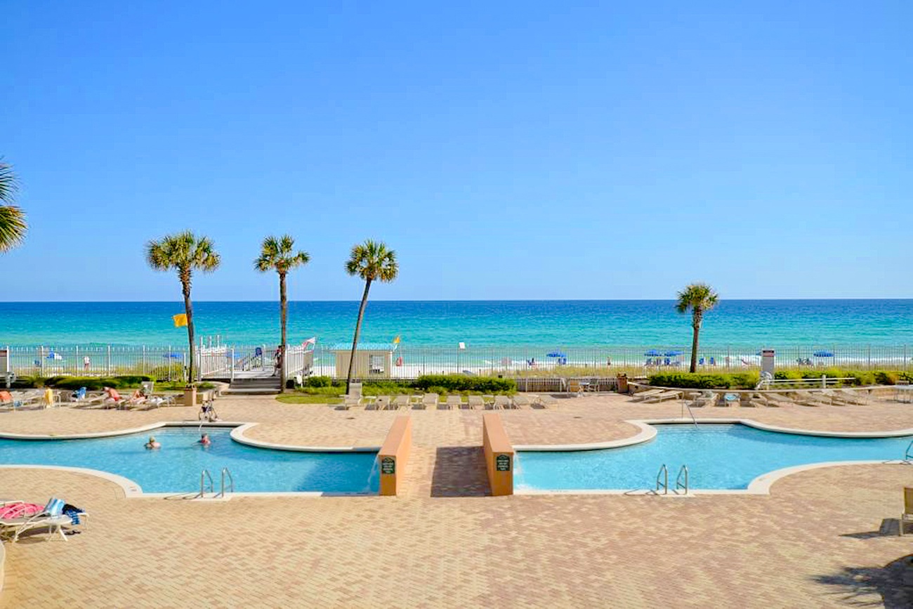 Beachfront Pools