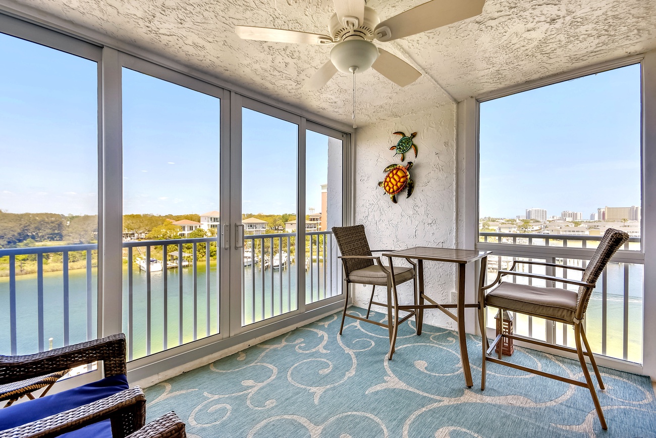 Dolphin Point 601C