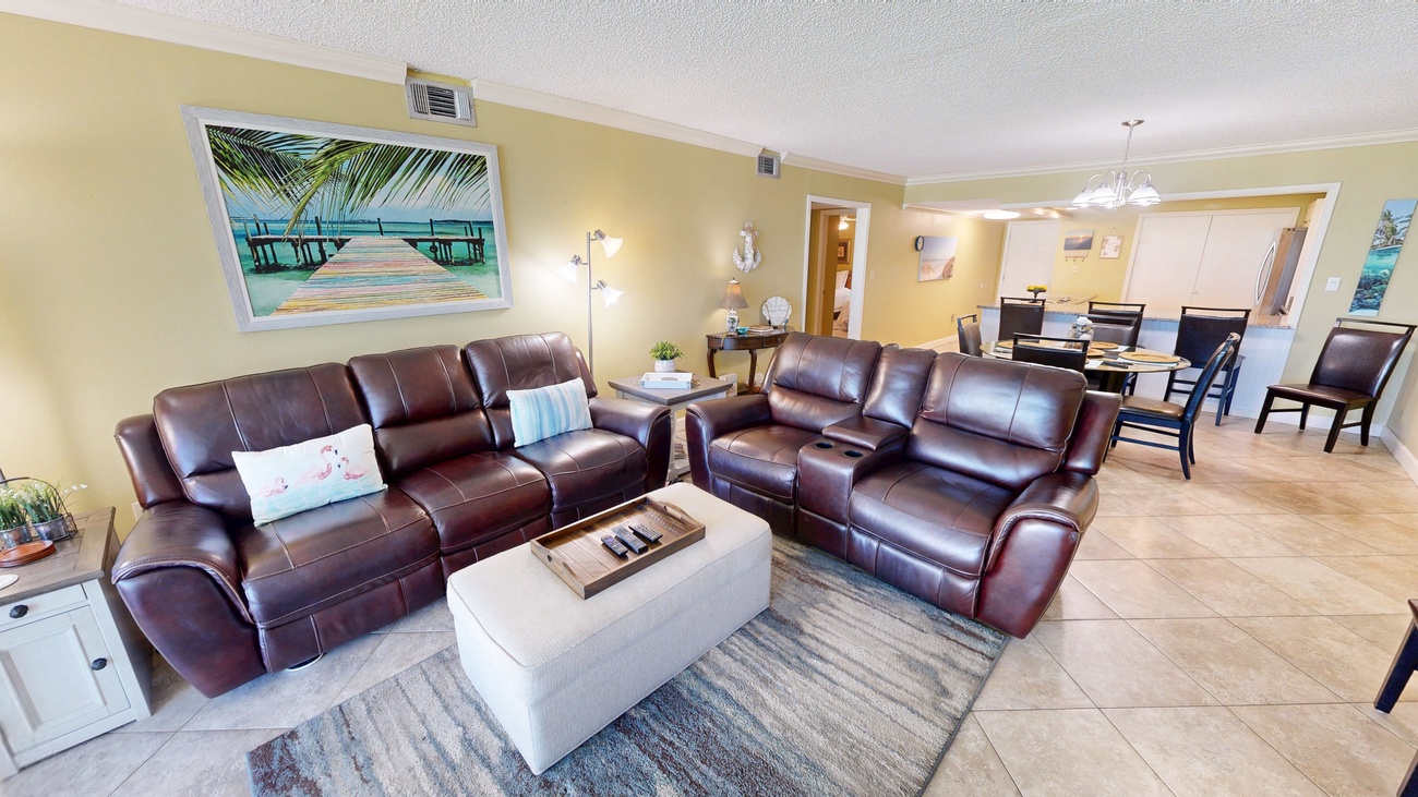 Shoreline Towers 1043