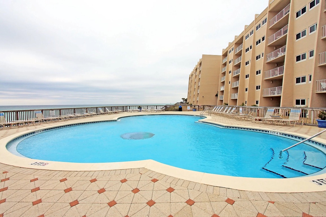 Beach House Pool