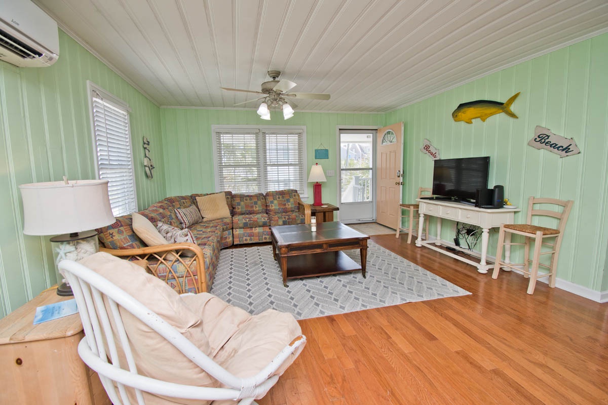 Beach Life Up | Photo 2