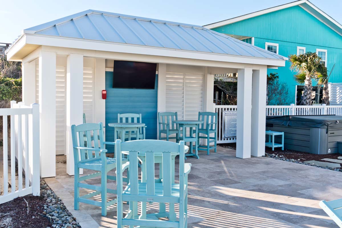 TV in Outdoor Cabana