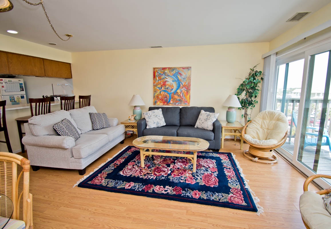 Queens Court 3303 | Photo 2