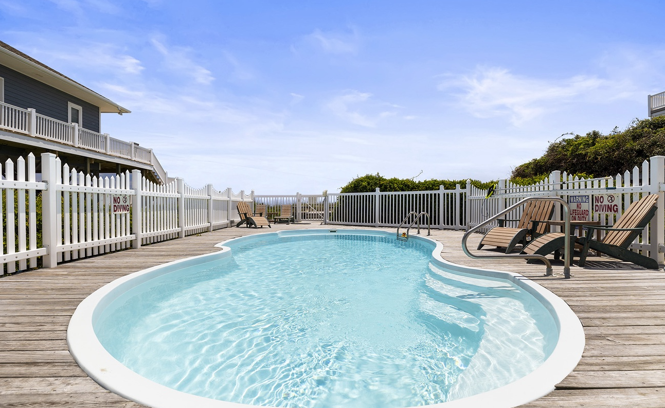 Susies Ocean Retreat East (formerly Footprints East)