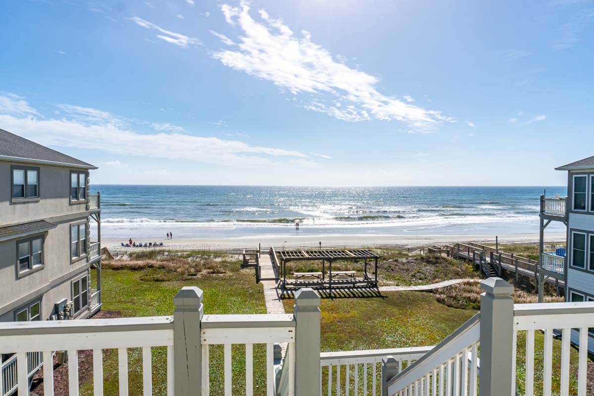 Welcome to Pier Pointe 2A3