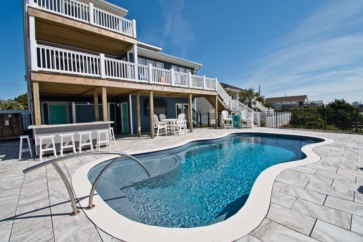 Private Pool with Tiki Bar