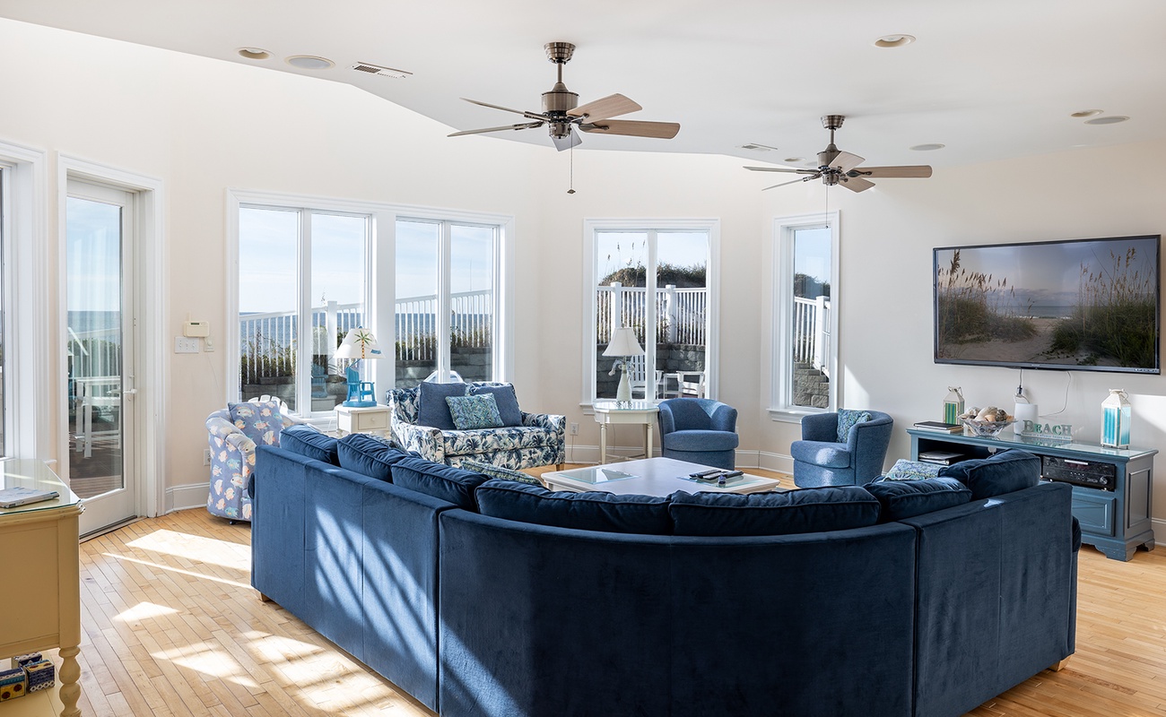 2nd Floor Living Area