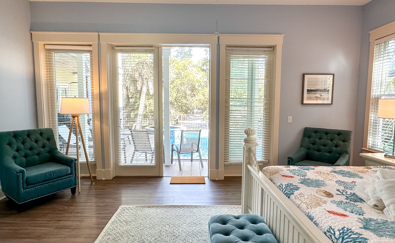 Downstairs King Suite with Pool Access