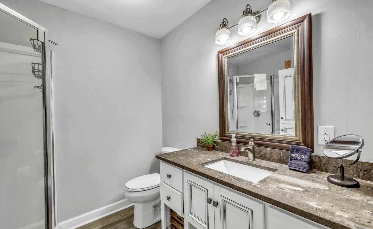 Primary Suite Bathroom