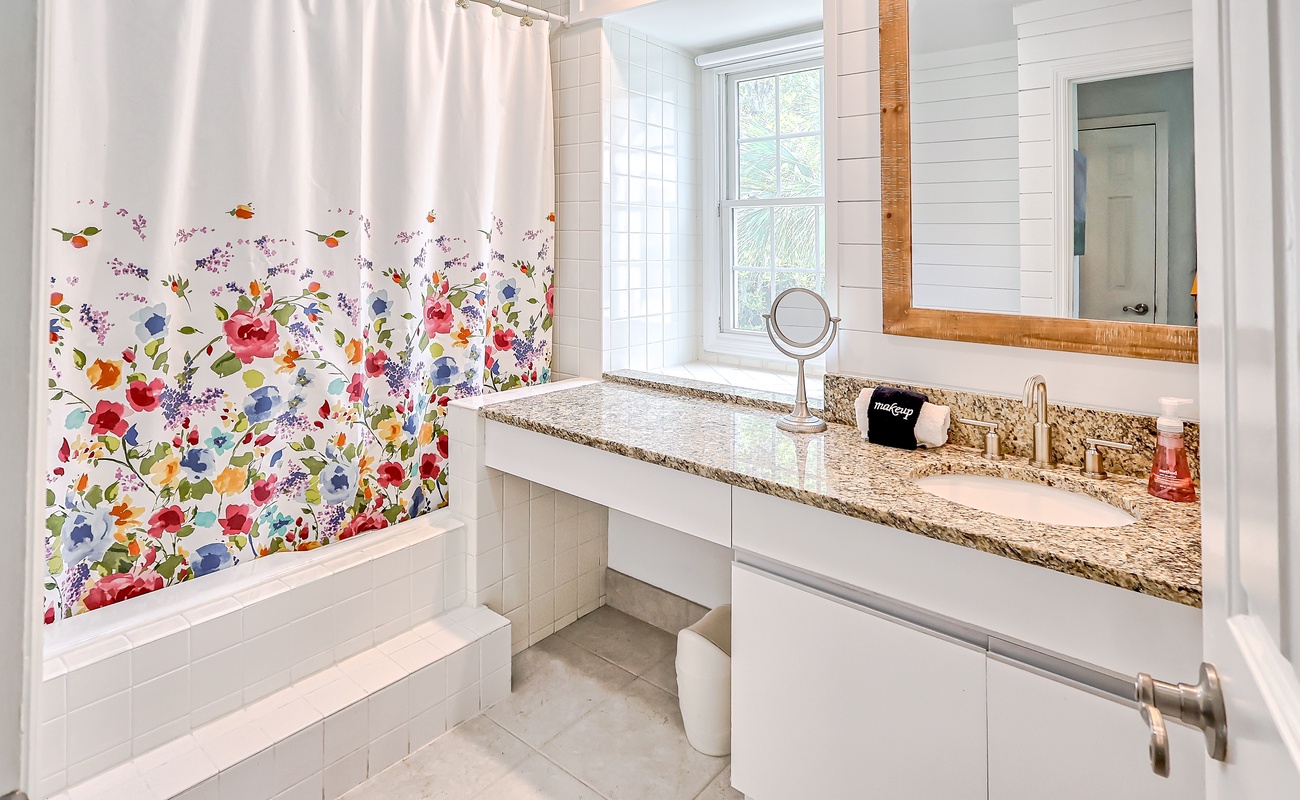 Primary Suite Bathroom