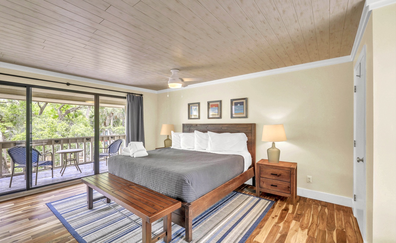 Primary Suite with King Bed and En-Suite Bathroom