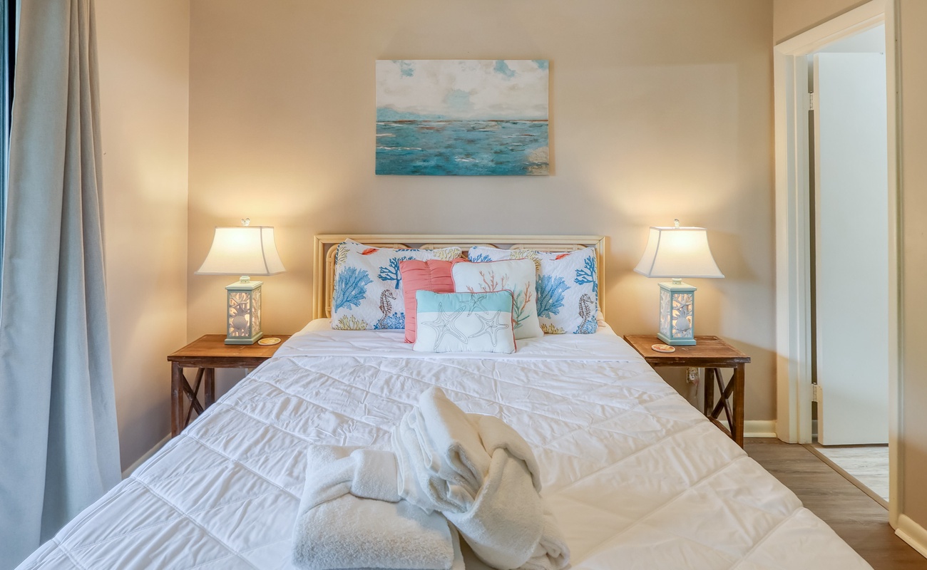 Primary Suite with Queen Bed