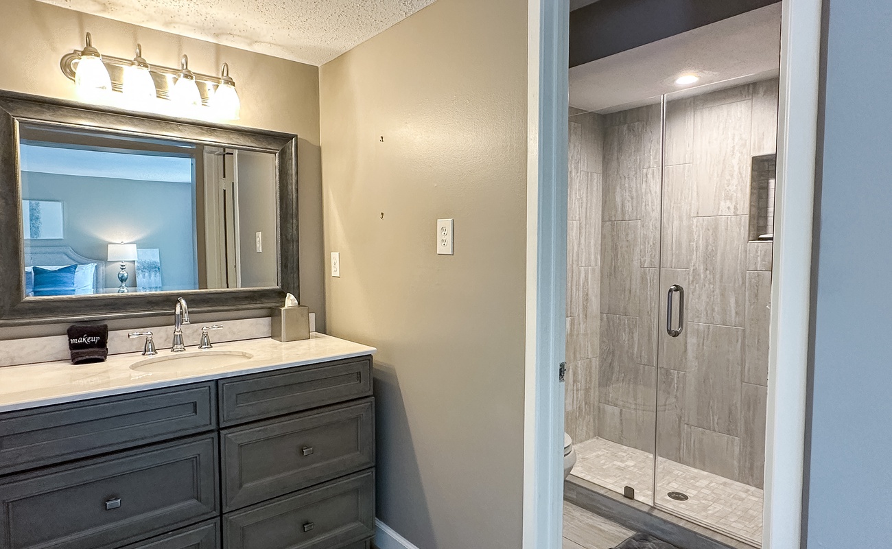 3rd Floor Primary Suite Bathroom