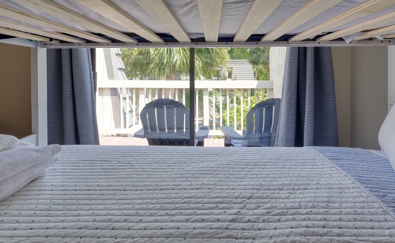 Double Twin Bunk Suite with Shared Balcony