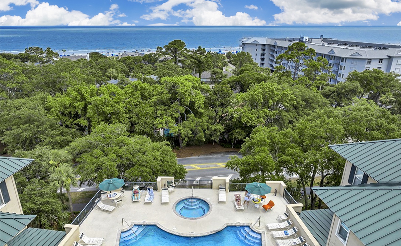 Community Pool and Hot Tub